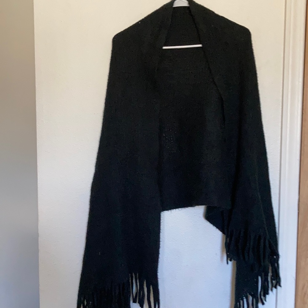 Black shawl